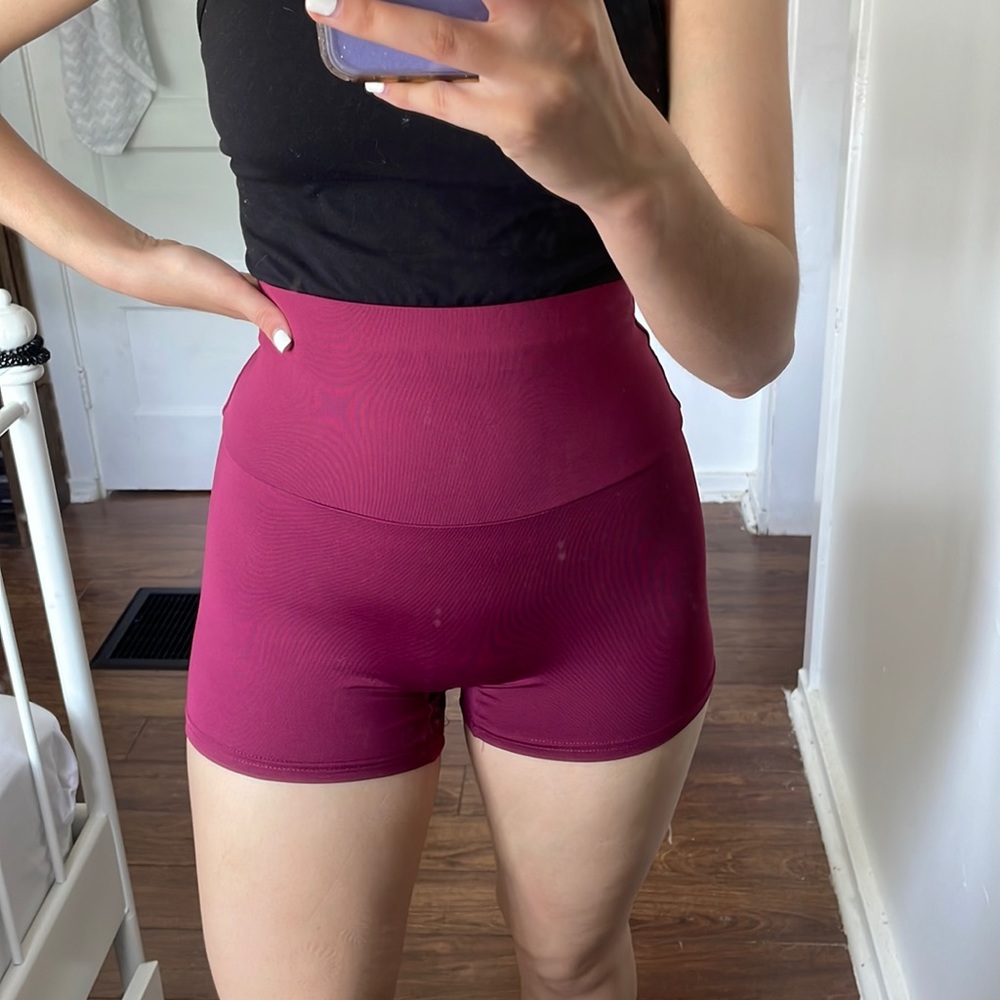High waisted butt scrunch athletic shorts